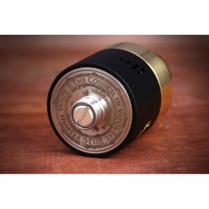 royal-hunter-de-chez-the-council-of-vapor (1)