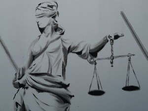 justice-9017_640-600x450
