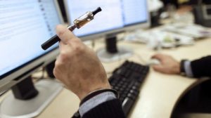 ecigarette-au-travail