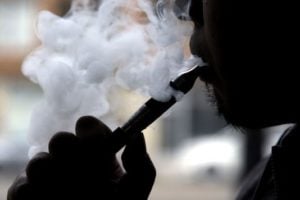 4582650_7_b71e_l-usage-de-la-cigarette-electronique-aurait_49c00dfad09260e26cb02df63c35b305